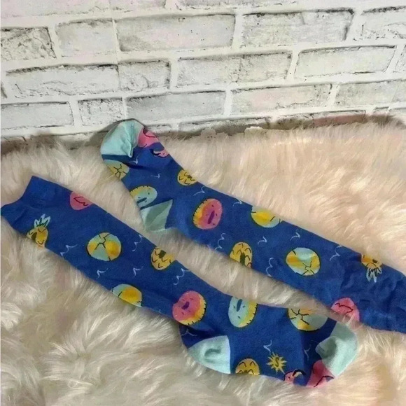 Dog socks‎ floating in pool with floatie pink flamingo float - Picture 4 of 4